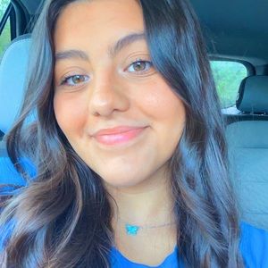 Meet your Posher, Dalia